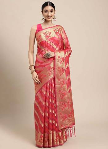 Grab These Beautiful Colored Saree Pair With Blouse.These Saree And Blouse Are Fabricated On Organza.its Beautified With Heavy Wevon Handloon Designer Work. 