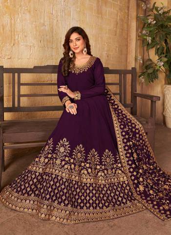 For A Designer Look,Grab These Anarkali Suit in All Over Fine Colored Pair With Bottom And Dupatta.These Top And Dupatta Are Fabricated On Faux Georgette Pair With Santoon Bottom.Its Beautified With Heavy Designer Embroidery Work.