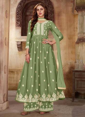 For A Beautiful Look,Grab These Plazzo Suit in Fine Colored Pair With Bottom And Dupatta.These Top And Bottom Are Fabricated On Faux Georgette Pair With Nazmin Dupatta.Its Beautified With Designer Sequance Embroidery Work.