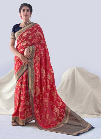 Grab These Saree in Fine Colored Pair With Blouse.These Saree And Blouse Are Fabricated On Silk Organza.Its Beautified With Heavy Weaving  Designer Work. 