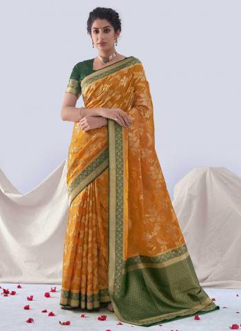 Grab These Saree in Fine Colored Pair With Blouse.These Saree And Blouse Are Fabricated On Silk Organza.Its Beautified With Heavy Weaving  Designer Work. 