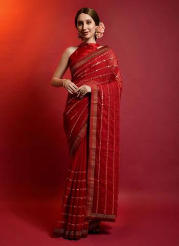 For A Diffrent Look,Grab These Saree in All Over Fine Colored Pair With Blouse.These Saree is Fabricated On Georgette Pair With  Satin Banglori Silk.its Beautified With Paper Mirror Embroidery Linening Work.