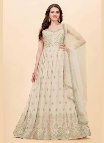 For A Designer Look,Grab These Suit in All Over Fine Colored Pair With Bottom And Dupatta.These Top Is Fabricated On Faux Georgette Pair With Santoon Bottom And Butterfly Net Dupatta.Its Beautified With Designer Sequance,Mirror Embroidery Work.