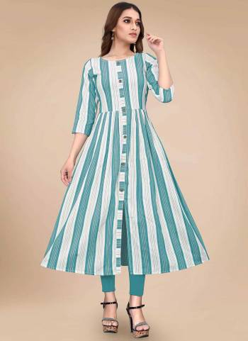 For A Casual Wear,Grab These Kurti in Fine Colored.These Kurti is Fabricated On Cotton.Its Beautified With Wevon Lining Designer Work.