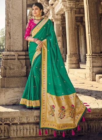 For A Designer Look,Grab These Saree in All Over Fine Colored Pair With Blouse.These Saree Is Fabricated On Banarasi Silk Pair With Raw Silk Blouse.Its Beautified With Heavy Woven Designer And Khatli Work.