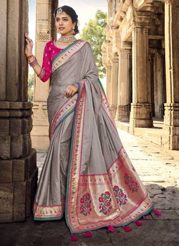 For A Designer Look,Grab These Saree in All Over Fine Colored Pair With Blouse.These Saree Is Fabricated On Banarasi Silk Pair With Raw Silk Blouse.Its Beautified With Heavy Woven Designer And Khatli Work.