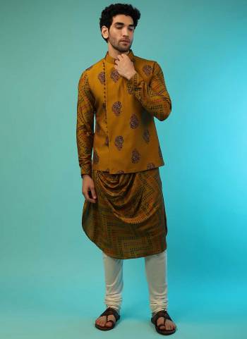 Grab These Traditional Looking Mens Wear in Fine Colored.These Kurta is Fabricated On Rayon Pair With Cotton Bottom And Satin Jacket.Its Beautified With Designer Printed Work.