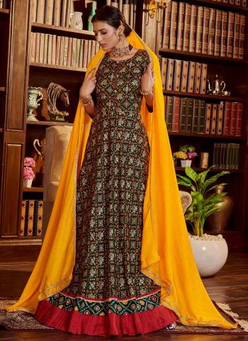 Grab These Gown in Fine Colored Pair With Dupatta.These Gown is Fabricated On Cotton Pair With Rayon Dupatta.Its Beautified With Designer Printed Work.