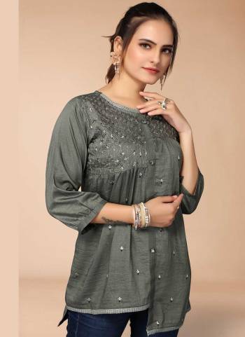 For A Casual Wear,Grab These Readymade Short Top in Fine Colored.These Top is Fabricated On Viscose Blend.Its Beautified With Thread Embroidery Work.Buy Now.