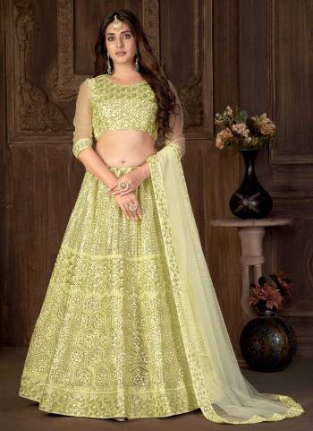 Grab These Designer Lehenga Choli in Fine Colored Pair With Blouse And Dupatta.These Lehenga And Blouse Are Fabricated On Net Pair With Net Dupatta.Its Beautified With Heavy Designer Work.