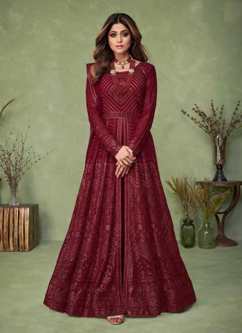 Grab These Designer Suit in Fine Colored Pair With Bottom And Dupatta.These Top And Dupatta Are Fabricated On Georgette Pair With Santoon Bottom.Its Beatified With Heavy Thread,Sequance Embroidery Work.