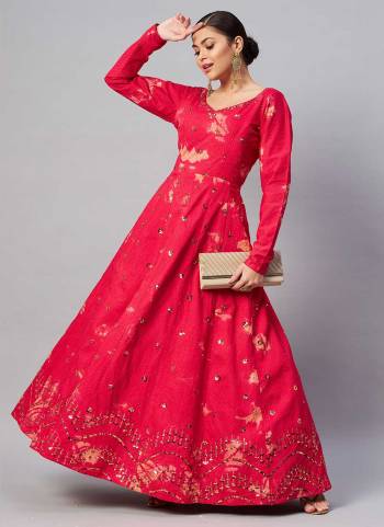 Grab These Anarkali Gown in Fine Colored.These Gown is Fabricated On Cotton.Its Beatified With Designer Shibori Printed,Sequance Embroidery Work.