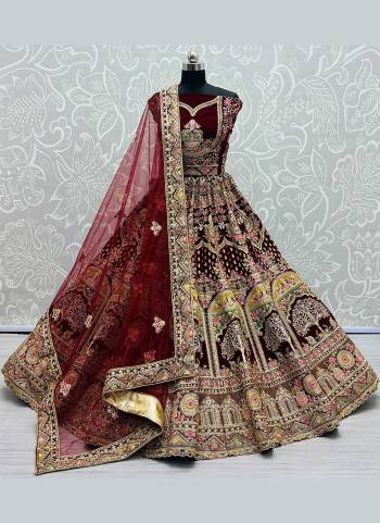 For A Designer Look,Grab These Heavy Designer Lehenga in Fine Colored Pair With Blouse And Dupatta.These Blouse And Lehenga Are Fabricated On Silk Pair With Organza Dupatta.Its Beautified With Heav Designer Work.