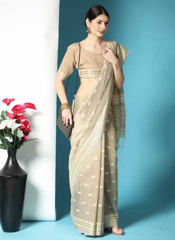 Grab These Saree in Fine Colored Pair With Blouse.These Saree And Blouse Are Fabricated On Chanderi Silk.its Beautified With Chikankari Weaving Designer Work.