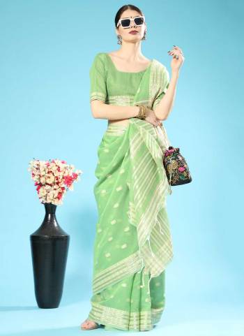 Grab These Saree in Fine Colored Pair With Blouse.These Saree And Blouse Are Fabricated On Chanderi Silk.its Beautified With Chikankari Weaving Designer Work.