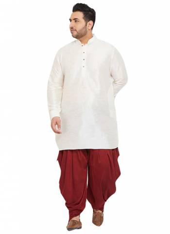 For A Festive Wear,Grab These Readymade Pair in Fine Colored.These Kurta And Paijama Are Fabricaed On Banglori Silk.Its Beautified With Solid Work.