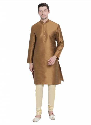 For A Festive Wear,Grab These Readymade Pair in Fine Colored.These Kurta And Paijama Are Fabricaed On Banglori Silk.Its Beautified With Solid Work.