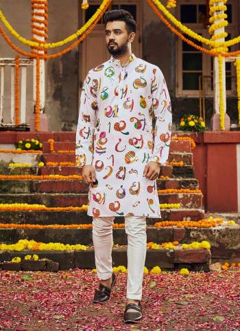 Grab These Navratri Kurta in fine Colored.These Kurta Is Fabricate On Gajji Silk.Its Beautified With Designer Printed Embroidery Work.