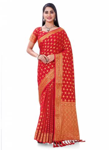 Grab These Saree in Fine Colored Pair With Blouse.These Saree And Blouse Are Fabricated On Georgette Silk.Its Beautified With Heavy Wevon Jari Designer Work .