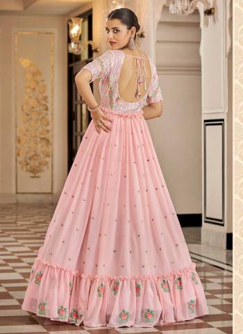 Grab These Anarkali Gown in Fine Colored.These Gown Are Fabricated On Georgette.Its Beautified With Heavy Embroidery Designer Work .