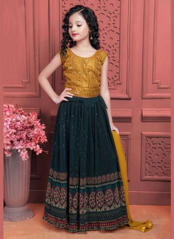 Attrective Looking Kidswear Readymade Lehenga Choli.Choli On Banglori Silk And Lehenga Are Georgette With Dupatta On Soft Net Fabric With Digital Printed,Soft Crush With Embroidery Work.