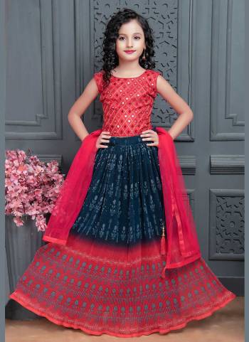 Attrective Looking Kidswear Readymade Lehenga Choli.Choli On Banglori Silk And Lehenga Are Georgette With Dupatta On Soft Net Fabric With Digital Printed,Soft Crush With Embroidery Work.