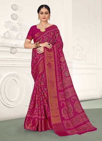 Grab These Saree in Fine Colored Pair With Blouse.These Saree and Blouse Are Fabricated On Cotton.Its Beautified With Heavy Designer Printed Work .