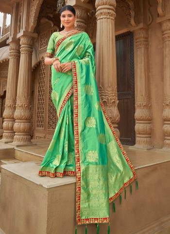 Grab These Beautiful Colored Saree Pair With Blosue.These Saree And Blouse Are Fabricated On Banarasi Silk.Its Beautified With Weaving Designer,Embroidery Border Work.