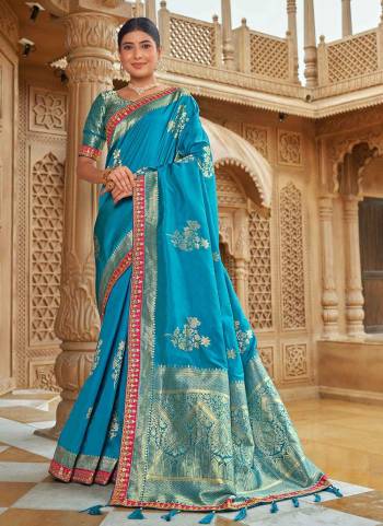 Grab These Beautiful Colored Saree Pair With Blosue.These Saree And Blouse Are Fabricated On Banarasi Silk.Its Beautified With Weaving Designer,Embroidery Border Work.