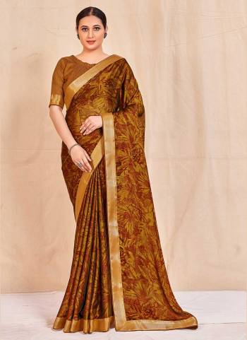 Grab These Fine Colored Saree Pair With Blouse.These Saree is Fabricated On Chiffon Pair With Banglori Silk Blouse.Its Beautified With Designer Printed Work.