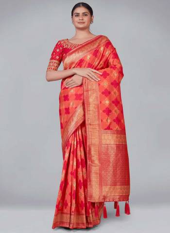 Grab These Festive Wear Saree in Fine Colored Pair With Blouse.These Saree And Blouse Are Fabricated On Banarasi Silk.Its Beautified With Wevon Designer,Embroidery Work.