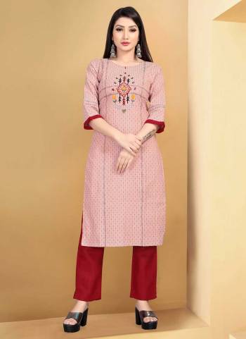 Grab These Casual Wear Readymade Pair in Fine Colored.These Top is Fabricated On Cotton Butti Pair With Ruby Slub Cotton Bottom.Its Beautified With Wevon Designer,Embroidery Work.