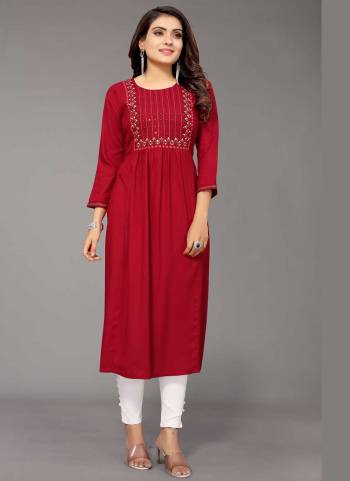 Grab These Beautiful Colored Kurti.These Kurti is Fabricated On Viscose Rayon Come With Thread Embroidery Work.