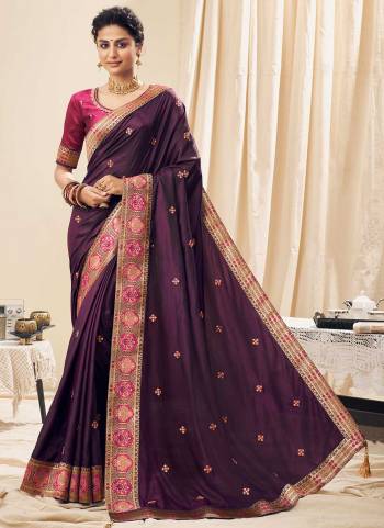 Grab These Saree in Fine Colored Pair With Blouse.These Saree is Fabricated On Two Tone Sana Silk Pair With Phantom Silk Blouse.Its Beautified With Resham,Jari Embroidery Work.