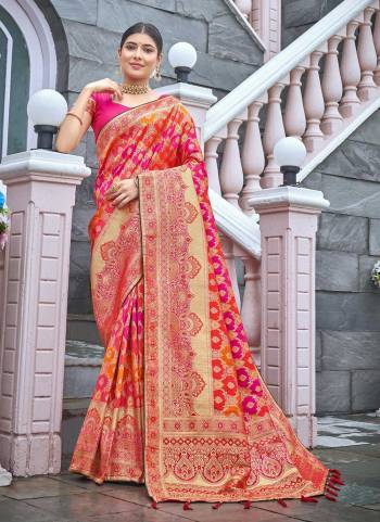 Grab These Festive Wear Saree in Fine Colored Pair With Blouse.These Saree And Blouse Are Fabricated On Banarasi Silk.Its Beautified With Weaving Jacquard Designer Work.