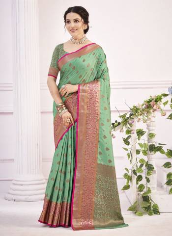 Grab These Festive Wear Saree in Fine Colored Pair With Blouse.These Saree And Blouse Are Fabricated On Handloom Cottonk.Its Beautified With Weaving Jacquard Designer Work.