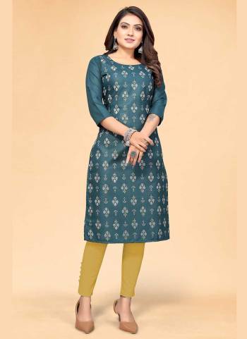 For A Casual Wear,Grab These Readymade Kurti in Fine Colored.These Kurti is Fabricated On Cotton Sulb.Its Beautified With Designer Printed Work.