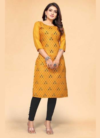 For A Casual Wear,Grab These Readymade Kurti in Fine Colored.These Kurti is Fabricated On Cotton Sulb.Its Beautified With Designer Printed Work.