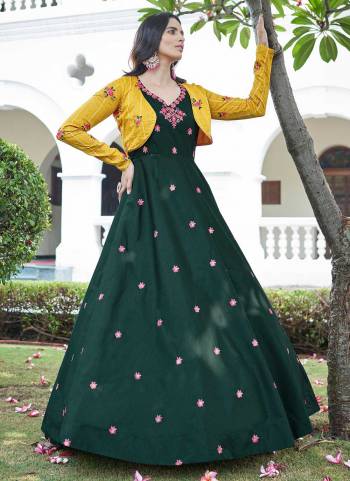 For A Bold And Beautiul Look,Grab These Gown in Fine Colored.These Gown is Fabricated On Cotton Pair With Cotton Koti.Its Beautified With Designer Thread,Sequance Embroidery Work.