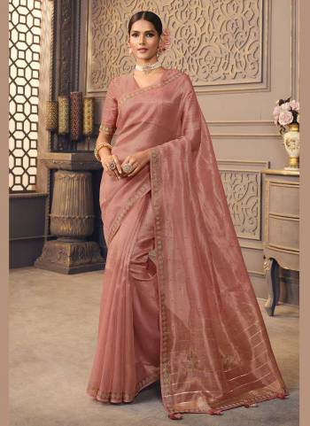 For A Designer Look,Grab These Saree in Fine Colored Pair With Blouse.These Saree is Fabricated On Organza Pair With Organza Blouse.Its Beautified With Designer Work.