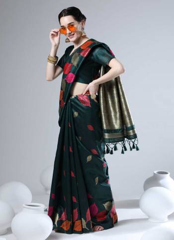 Grab These Different Looking Saree in Fine Colored.These Saree And Blouse Are Fabricated On Tussar Silk.its Beautified With Heavy Wevon Designer Work.