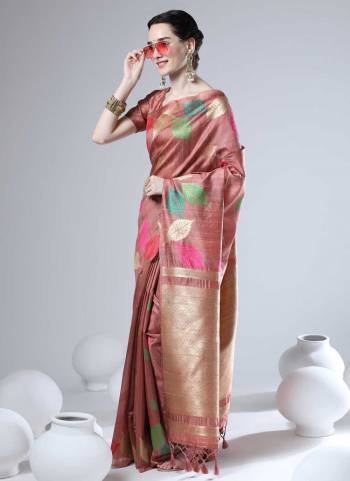 Grab These Different Looking Saree in Fine Colored.These Saree And Blouse Are Fabricated On Tussar Silk.its Beautified With Heavy Wevon Designer Work.