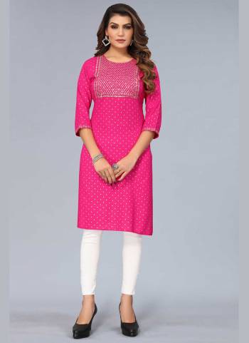 Grab These Casual Wear Kurti in Fine Colored.These kurti is Fabricated On Viscose Rayon.Its Beautifed With Foil Printed,Embroidery Work.