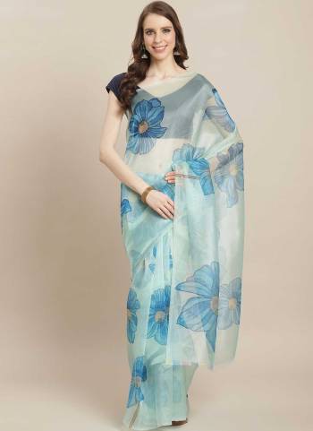 For A Casual Wear,Grab These Saree in Fine Colored.These Saree is Fabricated On Organza Pair With Art Silk Blouse.Its Beautified With  Designer Printed Work.