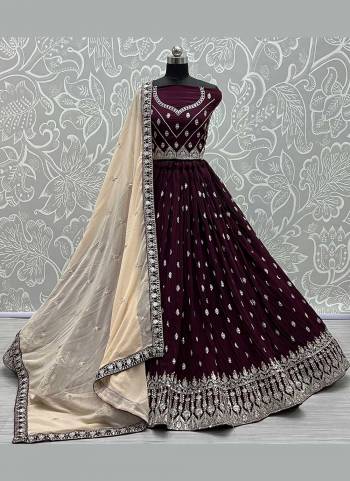 Grab These Beautiful Looking Lehenga Choli in Fine Colored.These Lehenga And Blouse Are Fabricated On Georgette Pair With Georgette Blouse.Its Beautified With German Jari, Multi Thread Embroidery Work.