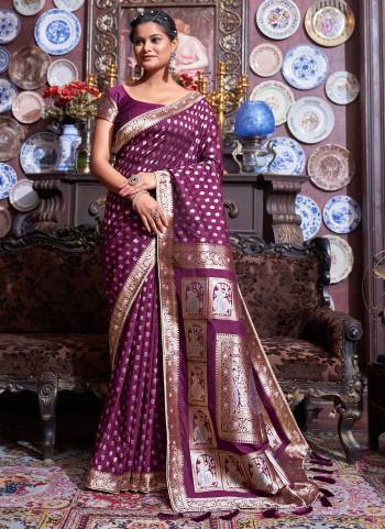 For A festive Wear,Grab These Saree in Fine Colored.These Saree And Blouse Are Fabricated On Banarasi Silk.its Beautified With Weaving Designer Work.