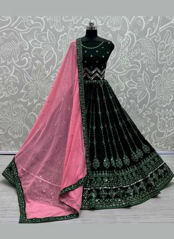 Grab These Beautiful Looking Lehenga Choli in Fine Colored.These Lehenga And Blouse Are Fabricated On Georgette Pair With Georgette Blouse.Its Beautified With German Jari, Multi Thread Embroidery Work.