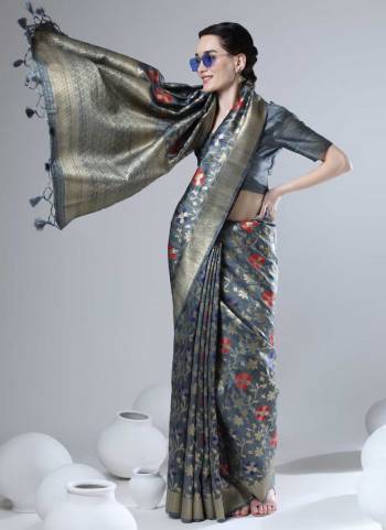 For A Bold And Beautiful Look,Grab These Saree in Fine Colored.These Saree And Blouse Are Fabricated On Tussar Silk.its Beautified With Jamdani Wevon Jari Designer Work.