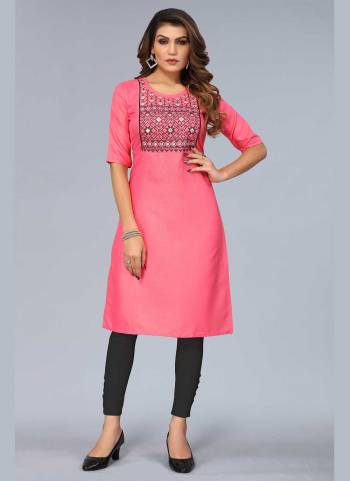 Grab These Fine Colored Kurti.These Kurti is Fabricated On Slub Cotton.Its Beautified With Mirror Embroidery Work.