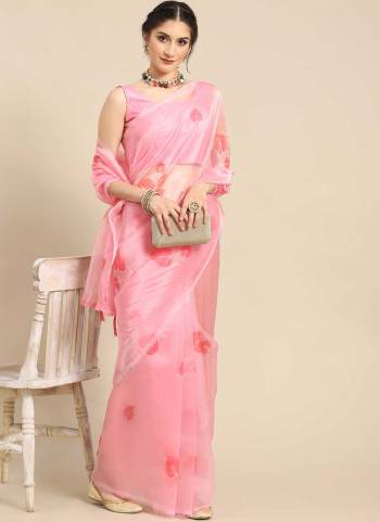 Grab These Casual Wear Saree in Fine Colored Pair With Blouse.These Saree is Fabricated On Organza Pair With Art Silk Blouse.Its Beautified With Designer Printed Work.